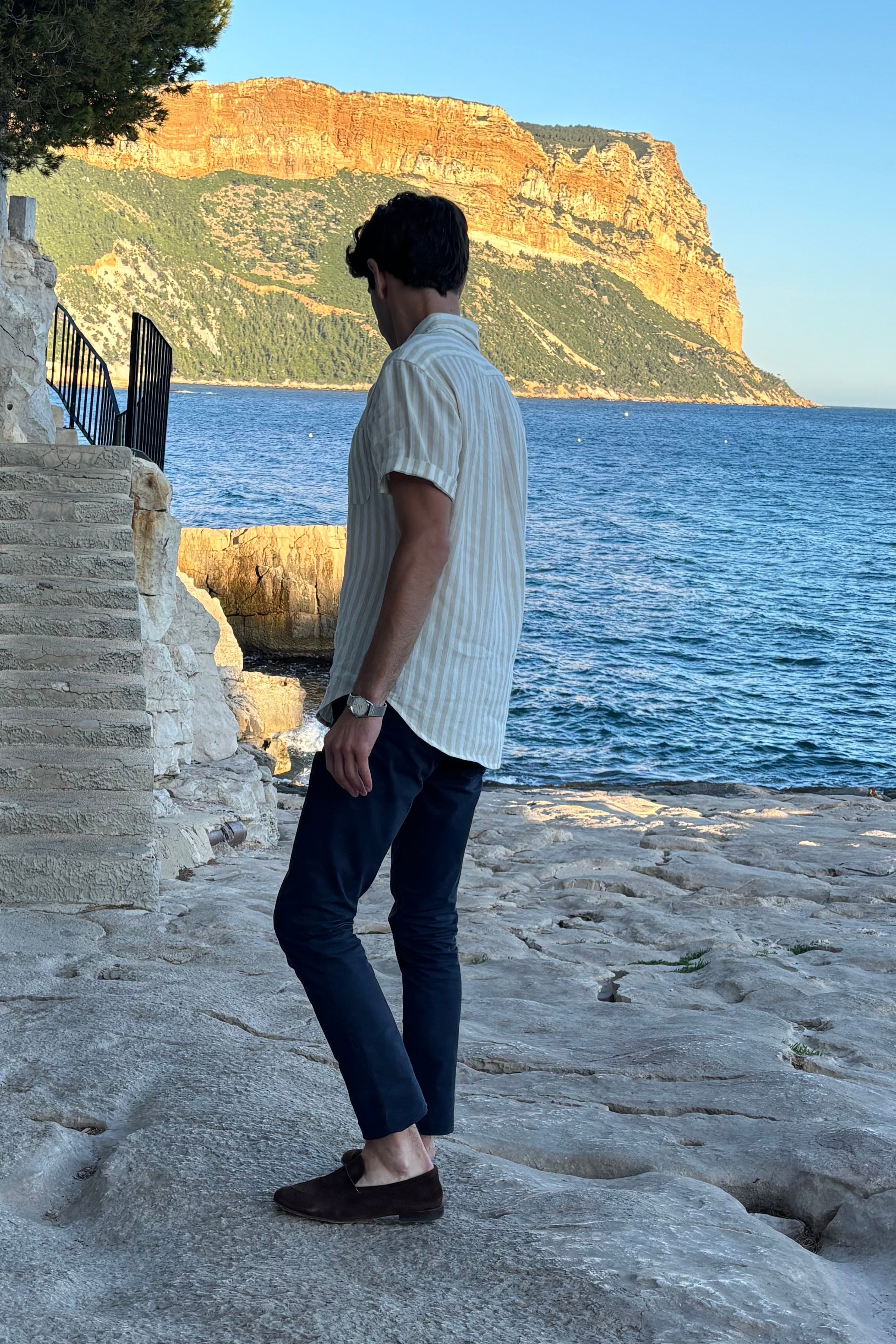 #color_tan / white stripe